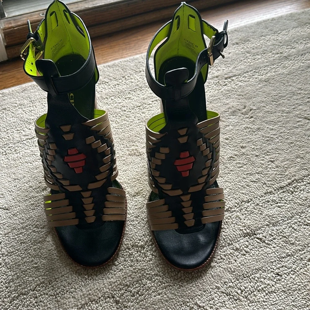 Coach sandals size 9 1/2 - Picture 6 of 7